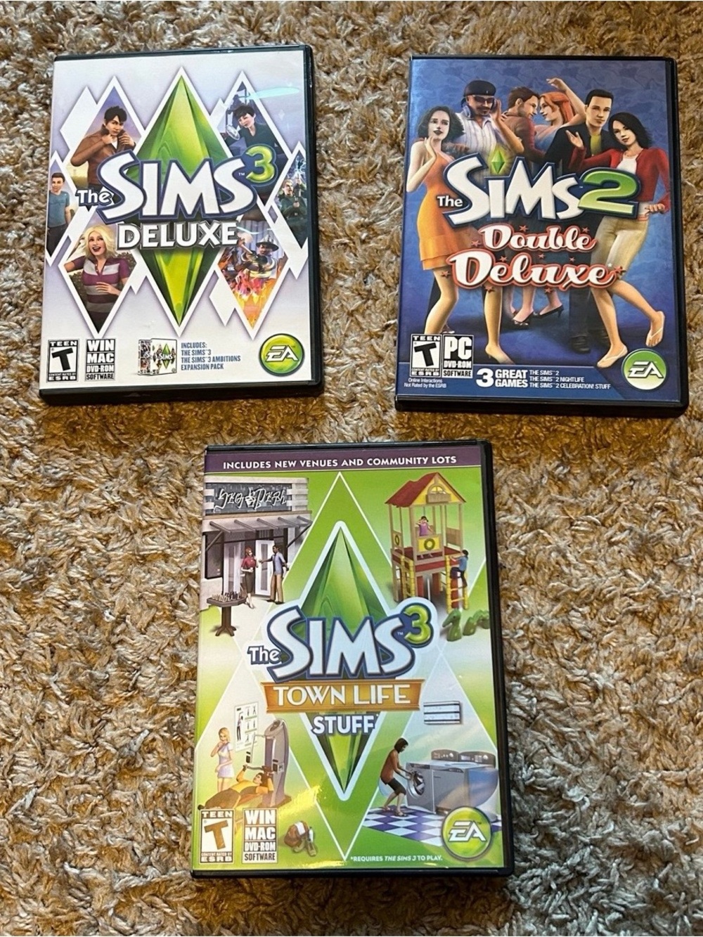 The Sims 3 Deluxe & Town Life Stuff